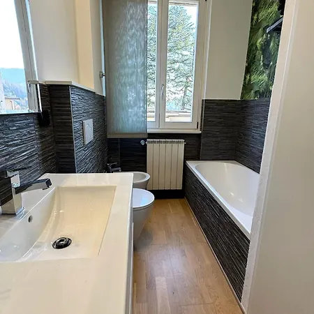 The Elegance Of * Como